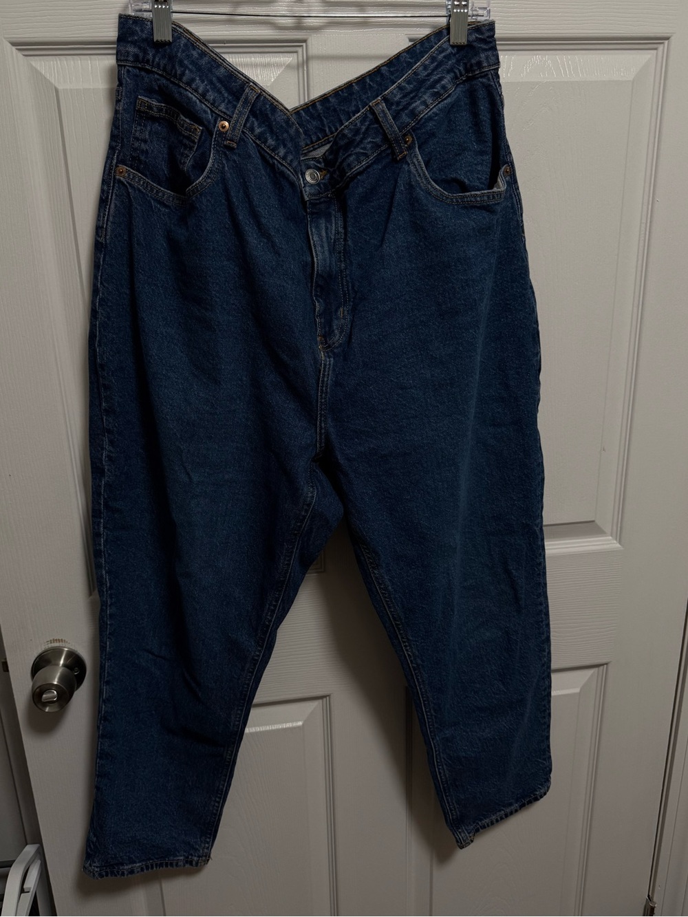 H&M Women’s Mom Dark Blue Denim Jeans